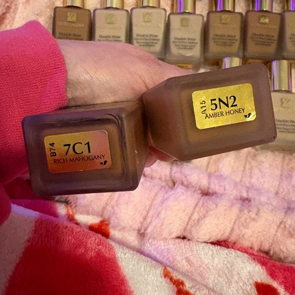 Estée Lauder Double Wear Stay-in-Place Liquid Foundation Assorted Shades - Picture 4 of 16